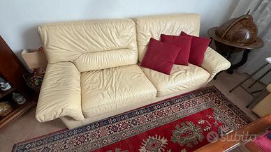 Set Divano e 2 poltrone