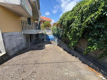 Locale Commerciale - Mascalucia