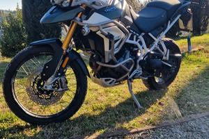 moto TRIUMPH 900 RALLY PRO