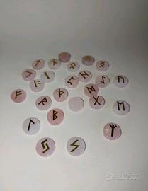 Set 25 Rune Futhark Divinazione Magia Quarzo Rosa 