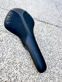 Sella Fizik Antares R5