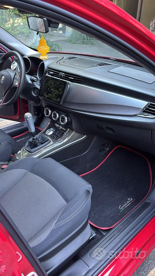 Alfa Romeo Giulietta 2015 photo 3