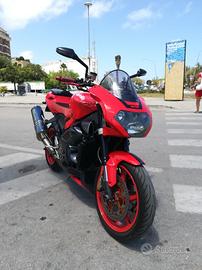 moto aprilia rsv 1000 