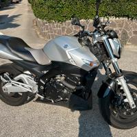 Suzuki gsr 600