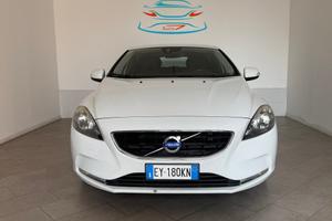 VOLVO V40 T2 Summum