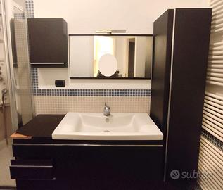 Mobile bagno sospeso completo