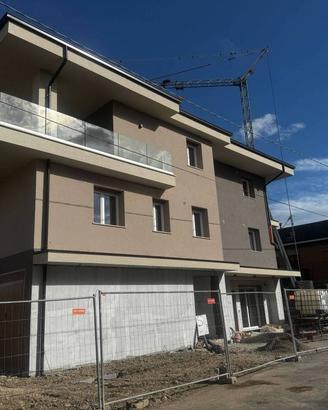 Appartamento di 136 m² con 5 locali e box auto a F