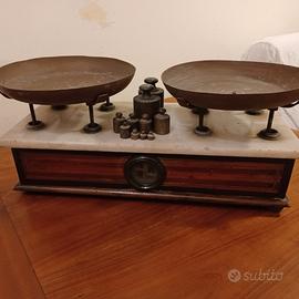 Bella bilancia con pesi