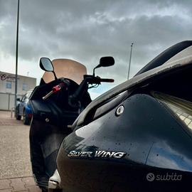 Honda Silver Wing 600