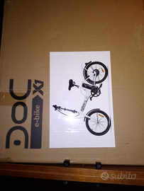 Bicicletta elettrica pieghevole