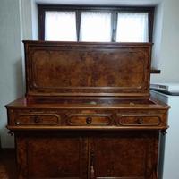 Mobile antico in radica con ribalta 