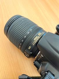 Nikon D5000 + accessori ed obiettivi