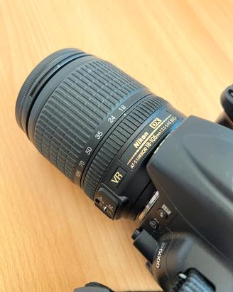 Nikon D5000 + accessori ed obiettivi