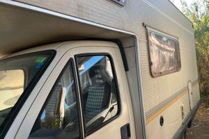Camper mansardato