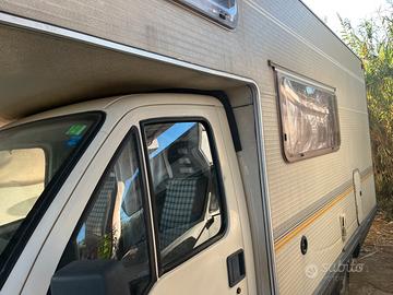 Camper mansardato