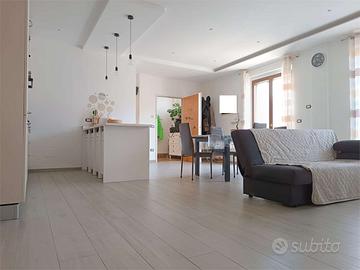 APPARTAMENTO CON ACCESSO INDIPENDENTE