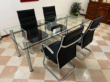 Tavolo ufficio e sedie