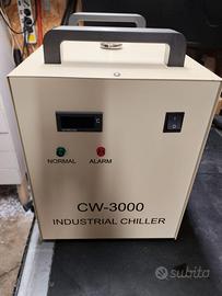 Refrigeratore industriale CW-3000 pari al nuovo