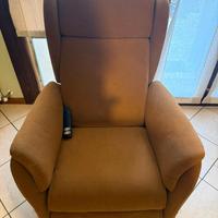 Poltrona elettrica alzapersona reclinabile