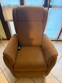 Poltrona elettrica alzapersona reclinabile