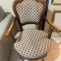 Poltrona girevole e sgabello