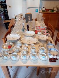 piatti decorati bicchieri vasi in cristallo  vasso