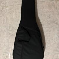 Custodia rigida in poliestere per chitarra