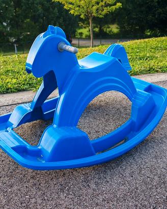 cavallo a dondolo