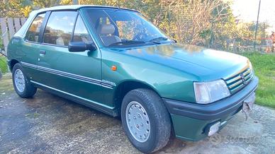 Peugeot 205 Rolland Garros cabrio