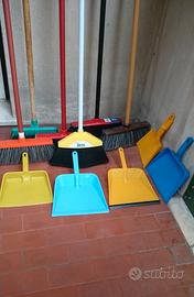 Scope, spazzolone e 5 palette per la casa