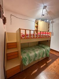 Cameretta completa con letto a castello e armadio