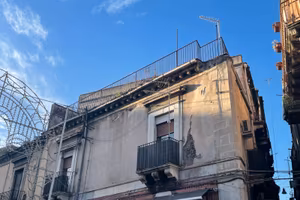 Indipendente su Palazzo Storico Zona via Garibaldi