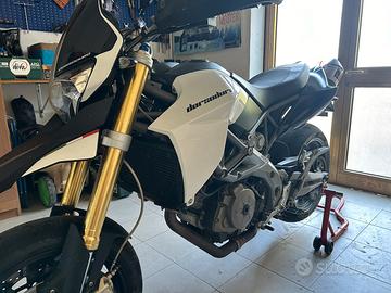 Aprilia Dorsoduro 750 + Akrapovic