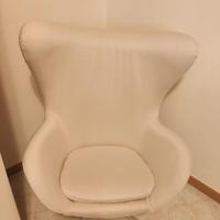 Poltrona a uovo