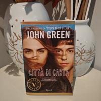Libro "città di carta" 