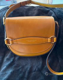 The bridge borsa color sabbia