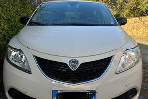 Lancia Ypsilon 1.2 benzina beige