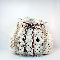 Borsa in macramè colore bianco e marrone