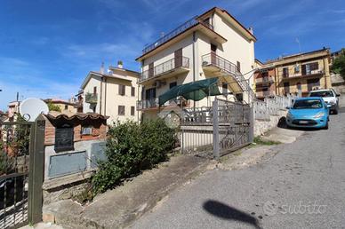 3 LOCALI A MONTORIO ROMANO