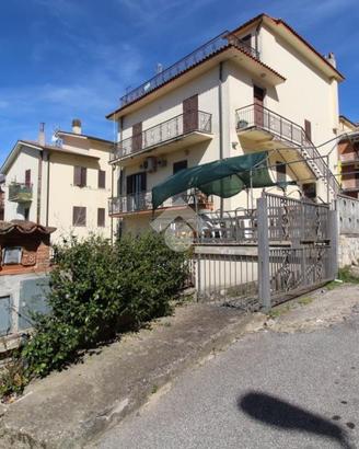 3 LOCALI A MONTORIO ROMANO
