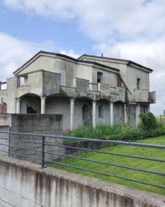 Villa a Giacciano con Baruchella(RO)