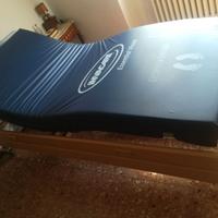 Letto elettrico sanitario Invacar