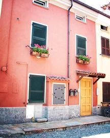 Casa bifamiliare tra Val Tidone e Oltrepò Pavese