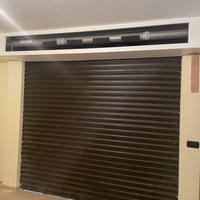 Saracinesca avvolgibile garage con motore