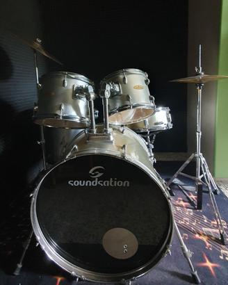Batteria acustica 