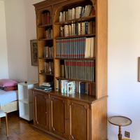 Libreria in legno stile classico