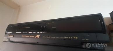 VIDEOREGISTRATORE LETTORE VHS PANASONIC WORLDWIDE