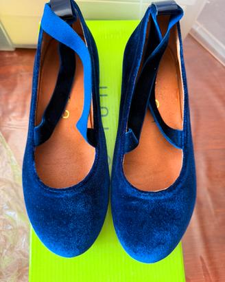 Ballerine marca UNISA in velluto blu, taglia 34
