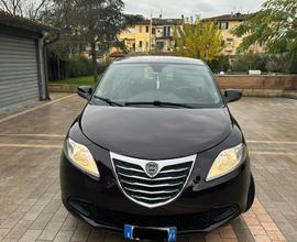 Lancia ypsilon elefantino