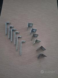 Staffe in metallo comprese viti, set. n12 pezzi